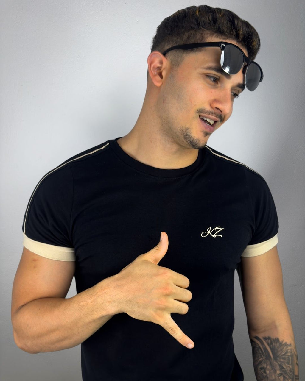 Camiseta Slim Nero Preta/Bege