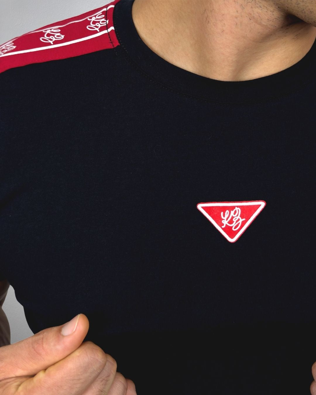 Camiseta Slim Prime Preta/Vermelha