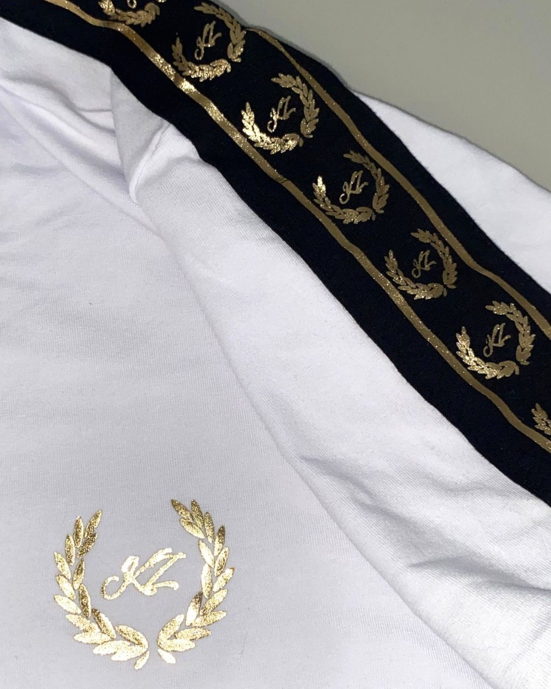 Camiseta Slim Ramos Branca Gold