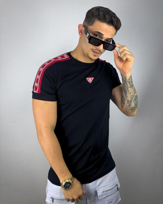 Camiseta Slim Prime Preta/Vermelha