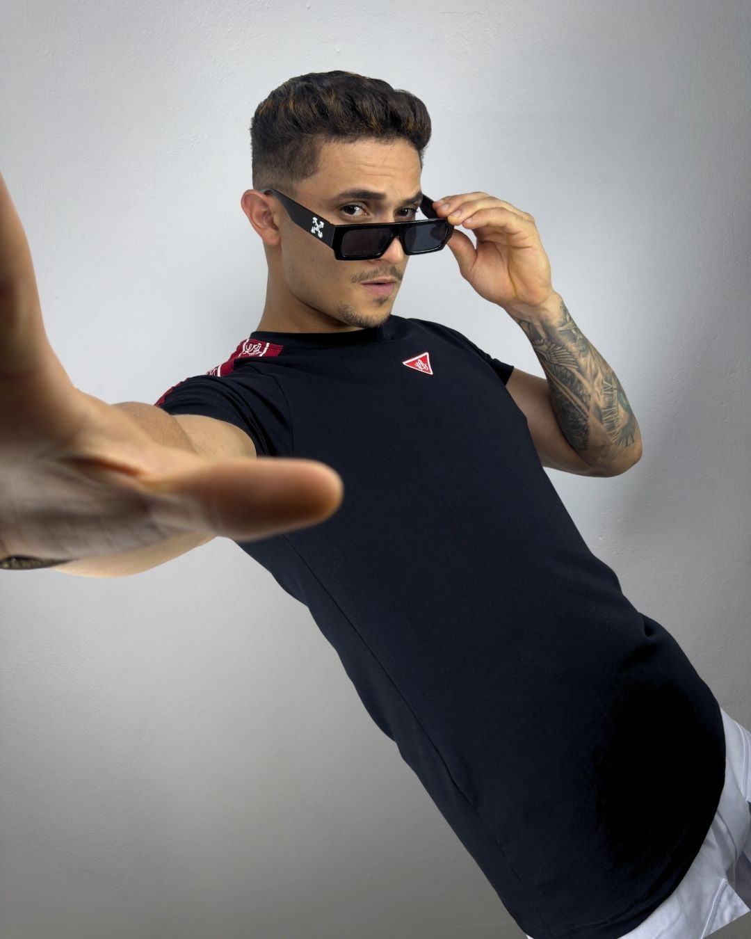 Camiseta Slim Prime Preta/Vermelha