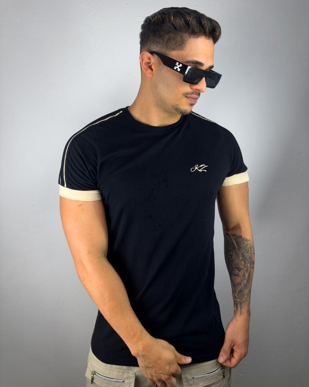 Camiseta Slim Nero Preta/Bege