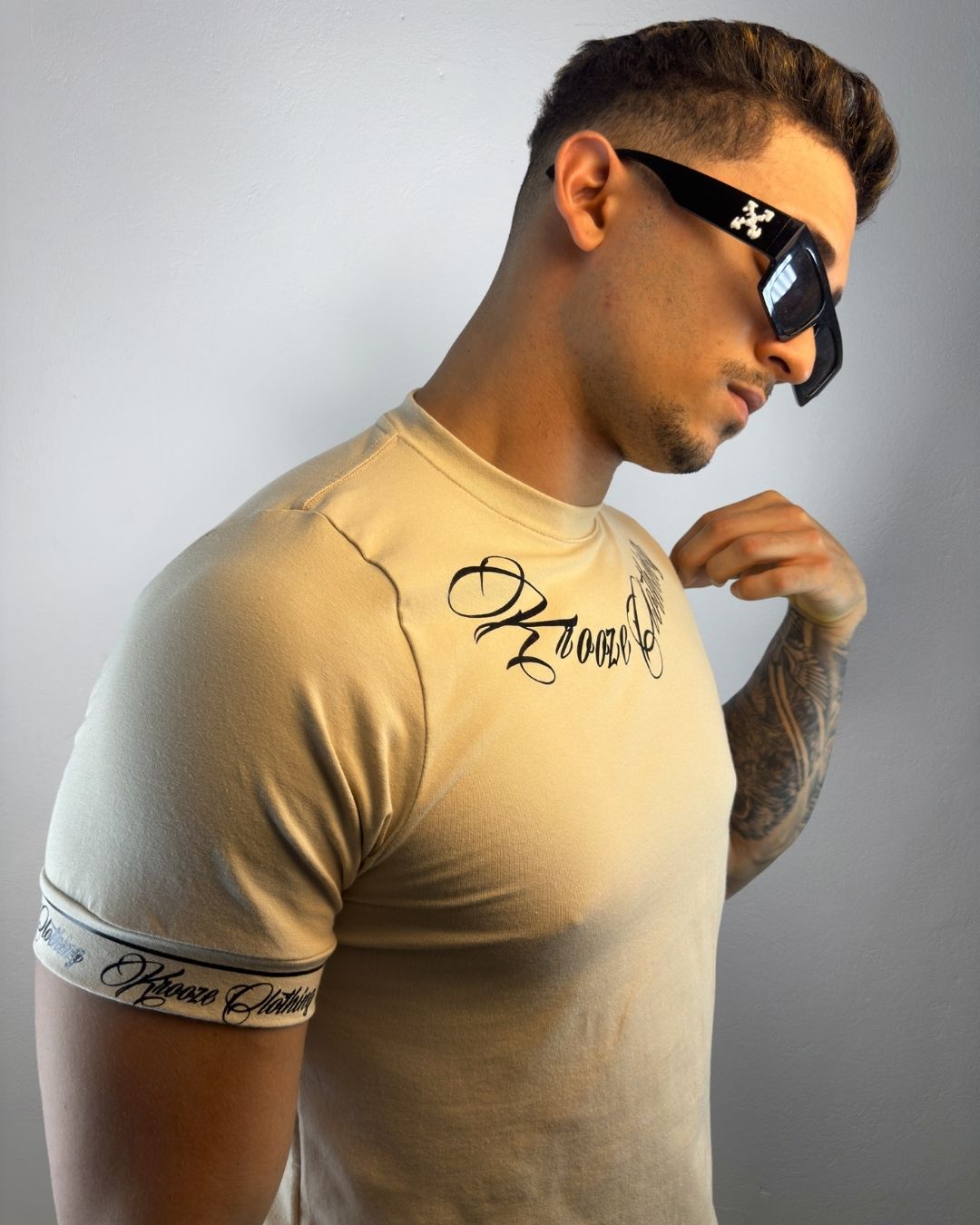 Camiseta Slim Fonte Bege